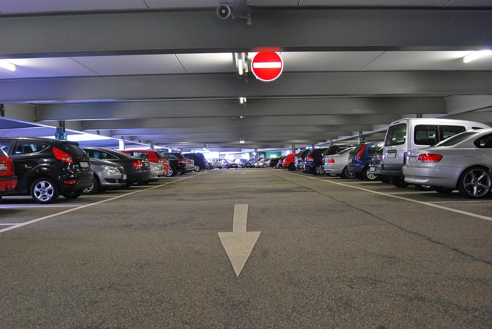 Araba Nasil Park Edilir? Yeni Baslayanlar icin Adim Adim Kilavuz